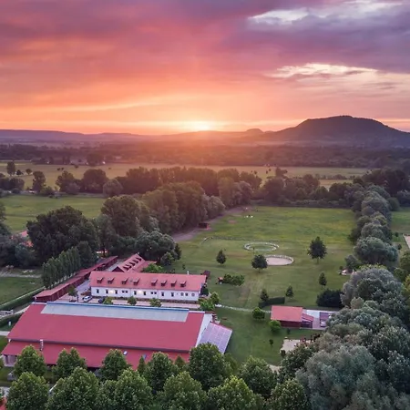 Nocleg ze śniadaniem Matild Country Nemesvita