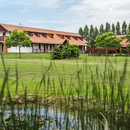 Matild Country Немесвита